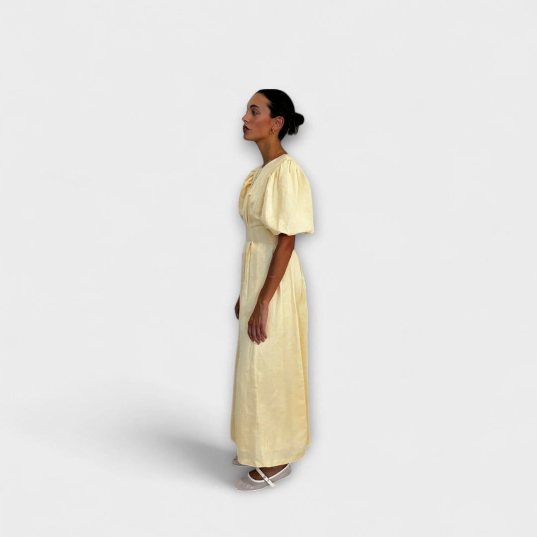 Josephine - Maxi šaty v máslově žluté barvě s vzdušným designem