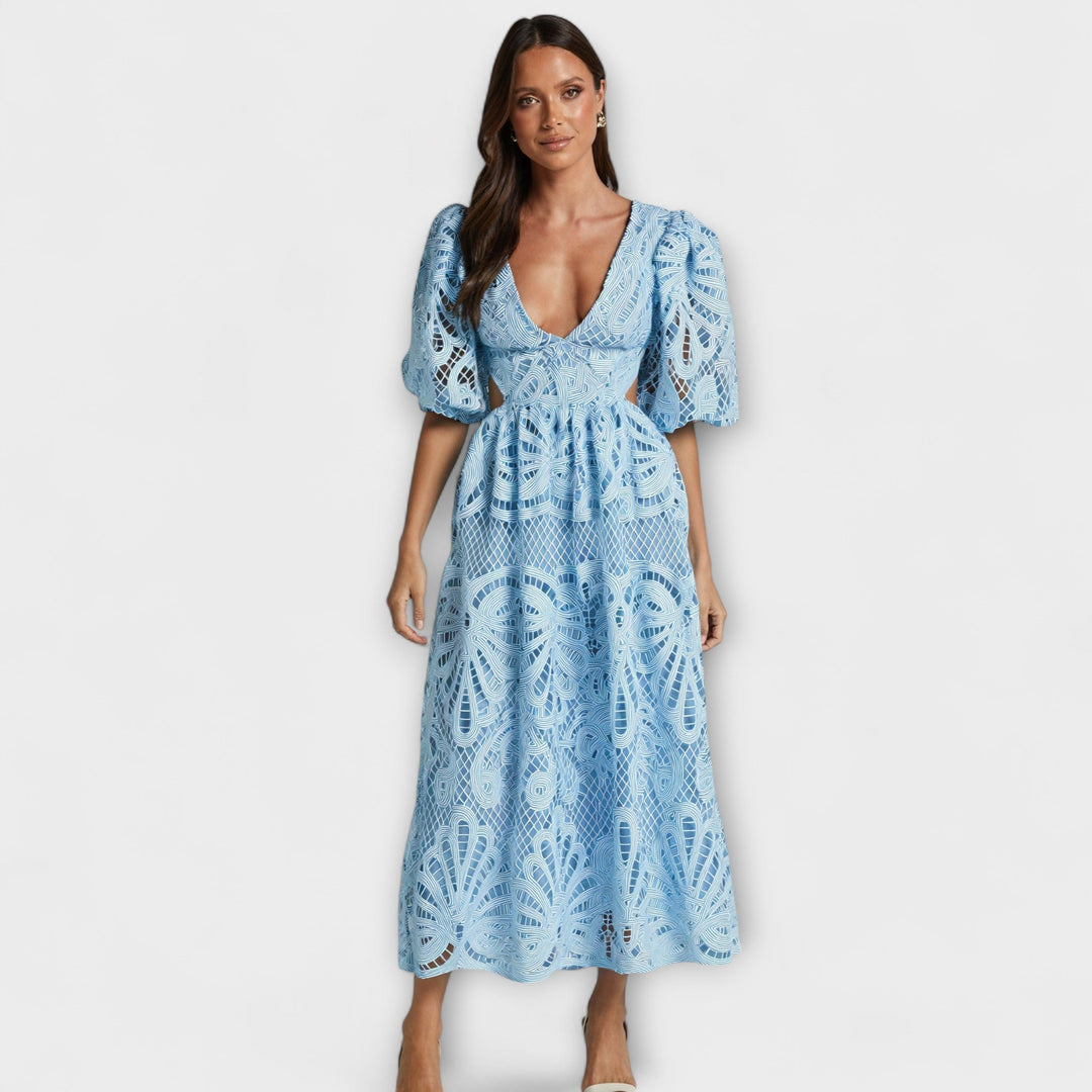 Elegantní šaty s jemnými detaily