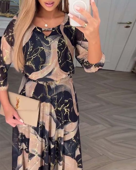 Elegantní šifonové šaty s potiskem a tříčtvrtečními rukávy